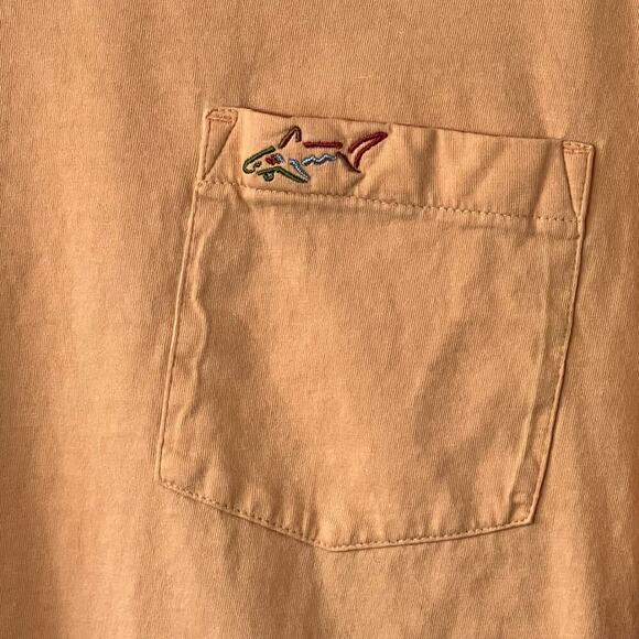 GREG NORMAN Men's Shark Chest Pocket Peach Soft Cotton Short Sleeve T-Shirt Sz M - Picture 2 of 6
